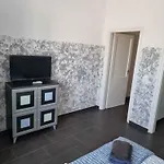 Apartment With Pool In 51304